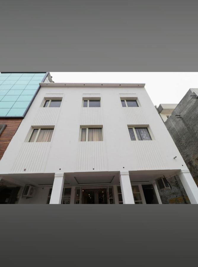 Hotel Almond Zirakpur المظهر الخارجي الصورة