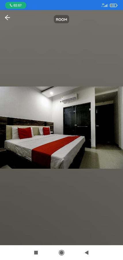 Hotel Almond Zirakpur المظهر الخارجي الصورة