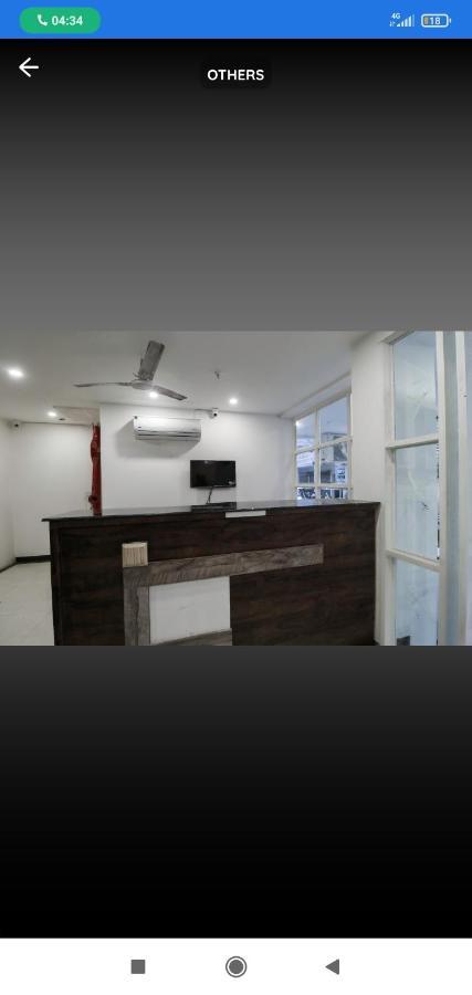 Hotel Almond Zirakpur المظهر الخارجي الصورة