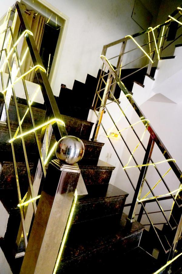 Hotel Almond Zirakpur المظهر الخارجي الصورة